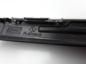 Citroen DS5 (2011–2019) Windshield pillar outer molding 9687247980 - 3