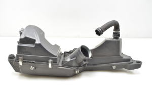 BMW 1 SERIES F21 (2011–2017) Luftfiltergehäuse 70519058 - 4