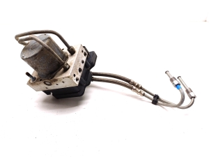 Tesla Model 3 3 (2016–2024) ABS unit 1044745-00-B - 2