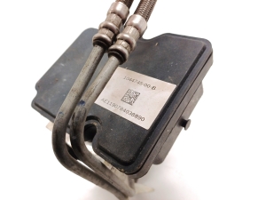 Tesla Model 3 3 (2016–2024) ABS unit 1044745-00-B - 4