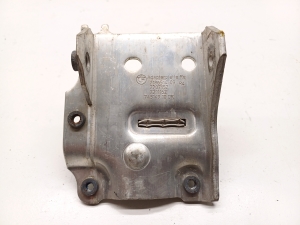 BMW 5 SERIES F10 (2010–2017) Radiator bracket 718651409 - 2