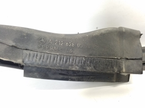 Mercedes Benz E-Class W212 (2009–2015) Kapoti tihend A2126280598 - 2