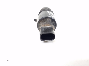 Mercedes Benz E-Class W212 (2009–2015) Front windshield washer pump A2218690121 - 4