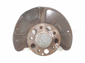 Front wheel hub - A2123322301