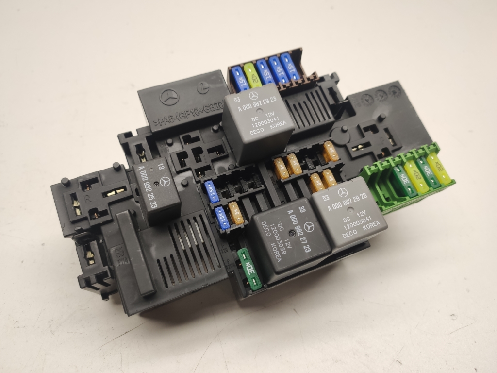 MERCEDES-BENZ C-Class W205/S205/C205 (2014-2023) Fuse box A2229063701 22484395