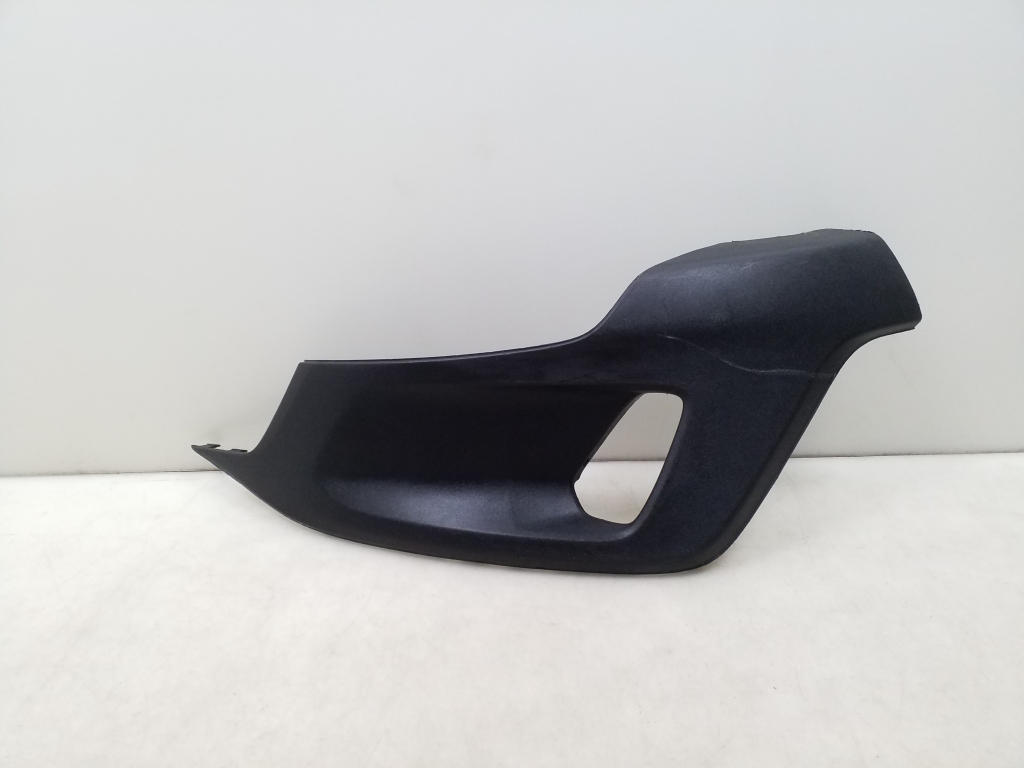 Used VOLVO V40 Front bumper lower grille 31353342