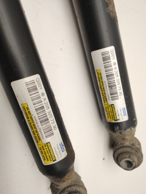 Mercedes Benz C-Class 205 (2014–2021) Stoßdämpfer hinten A2053207330 - 3
