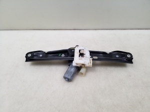 Rear side door window regulator and its parts