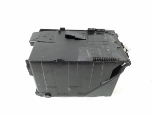 Peugeot 3008 (2009–2016) Batteriehalter