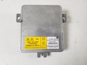 Xenon headlight control unit - 6948180