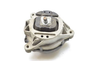   Engine mount  - 6787657 