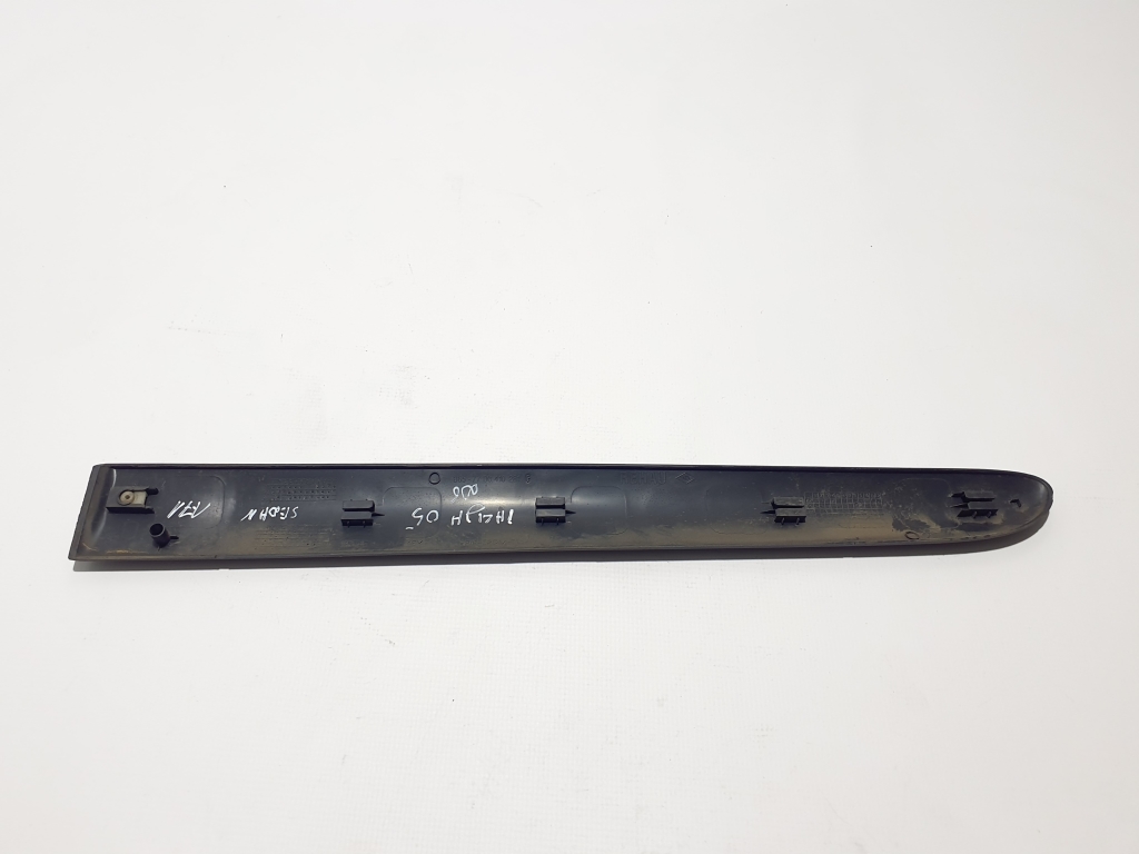 RENAULT Thalia 1 generation  (2002-2008) Right Side Sliding Door Molding 7700410281 22569077