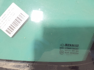RENAULT Megane III (2008–2016) Aizmugurējo sānu durvju trīsstūrveida stikls 822630003R - 3