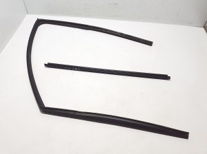   Front door rubber seal  - 803319372R 