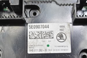 Skoda Octavia III (2013–2019) Heater control panel 5E0907044 - 4
