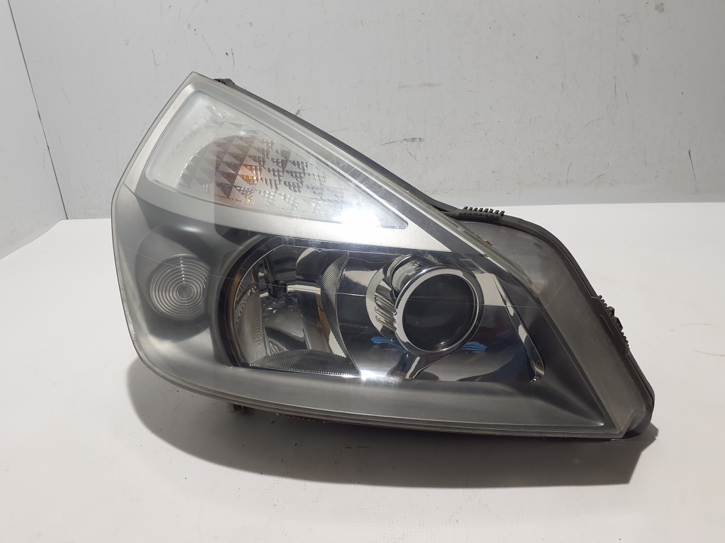 RENAULT Espace 4 generation (2002-2014) Front Right Headlight 7701053976 22563888