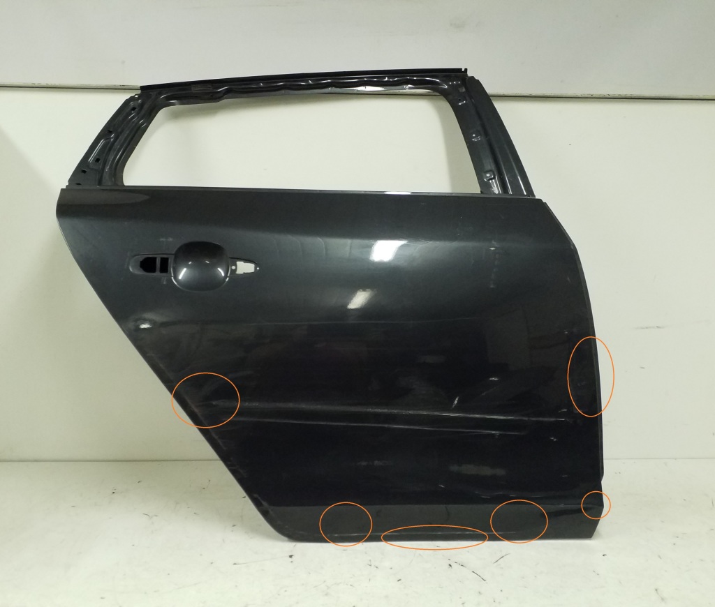 VOLVO V60 1 generation (2010-2020) Right Side Sliding Door 25016103