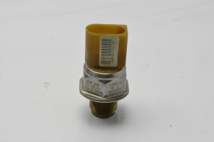 AUDI A4 B7 (2004–2008) Fuel rail pressure sensor 03L906051 - 3