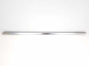   Baguette extérieure de vitre de porte avant  - A1567250182 