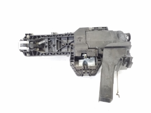 Mercedes Benz GLA-Class 156 (2013–2019) Front door external opening handle and its details A2047600270 - 3