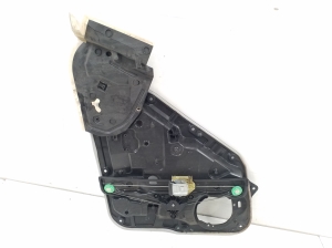 Mercedes Benz GLA-Class 156 (2013–2019) Front door window regulator A1767300179 - 4