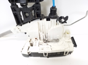 Mercedes Benz GLA-Class 156 (2013–2019) Front door lock A1667200735 - 3