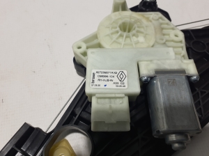 RENAULT Captur (2019–2026) Rear side door window regulator 827209371R - 3