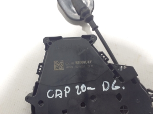 RENAULT Captur (2019–2026) Rear side door lock 825021122R - 2