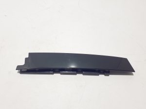 Tagumise külgukse klaasi välimine liist - 822829912R
