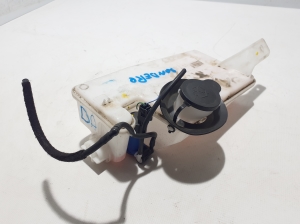 Dacia Sandero III (2021–2026) Front washer fluid reservoir 289105984R - 2