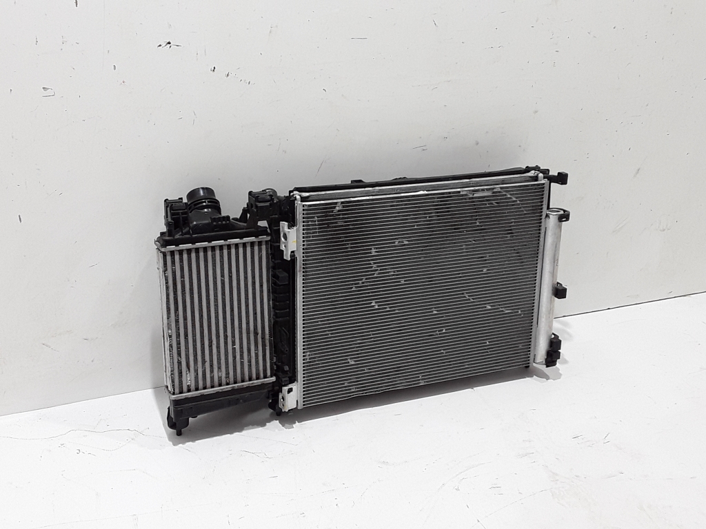 Used Dacia Sandero Radiator set and its details