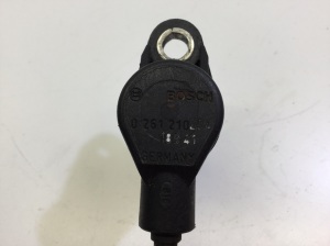 Porsche 911 996 (1997–2005) Kurbelwellensensor 0261210204 - 3