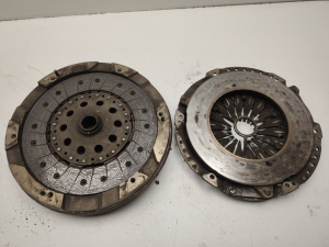  Clutch flywheel 