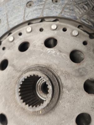  Clutch flywheel 