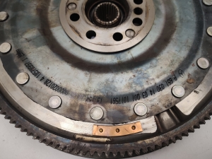  Clutch flywheel 