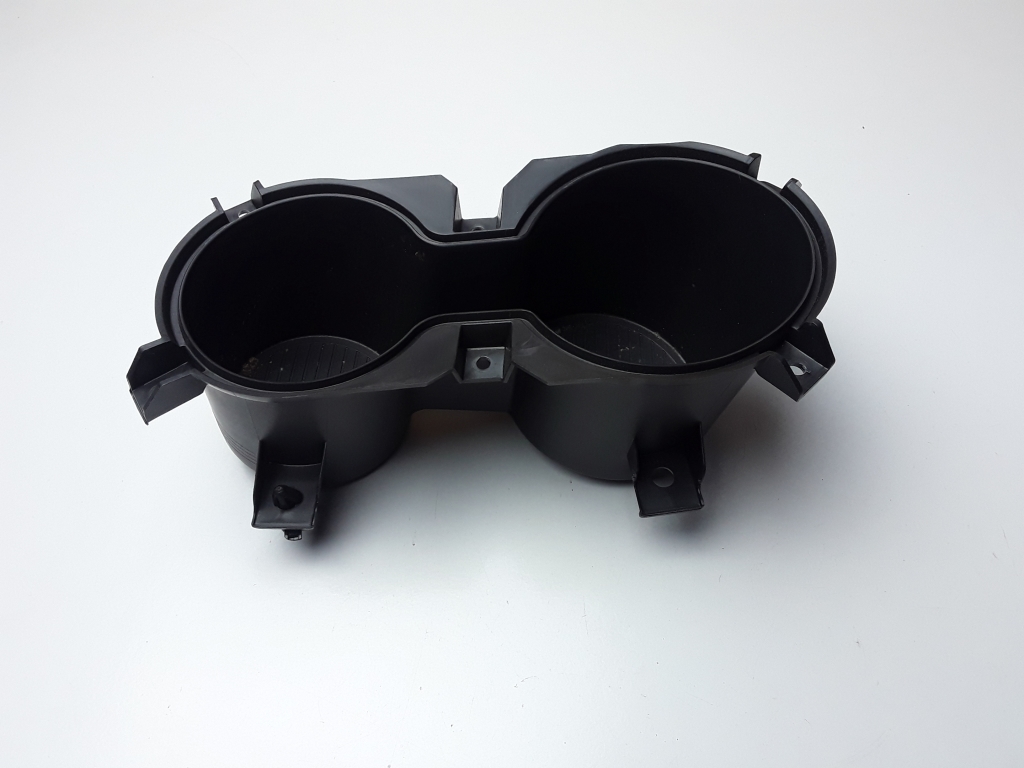 Used Hyundai Kona Cup holder 84670K4501