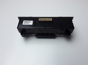 Hyundai Kona (2017–2023) Heated seat switch 93300K4RF0 - 3