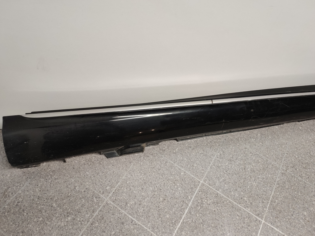 MERCEDES-BENZ C-Class W205/S205/C205 (2014-2023) Right Side Plastic Sideskirt Cover A2056907002 22601318