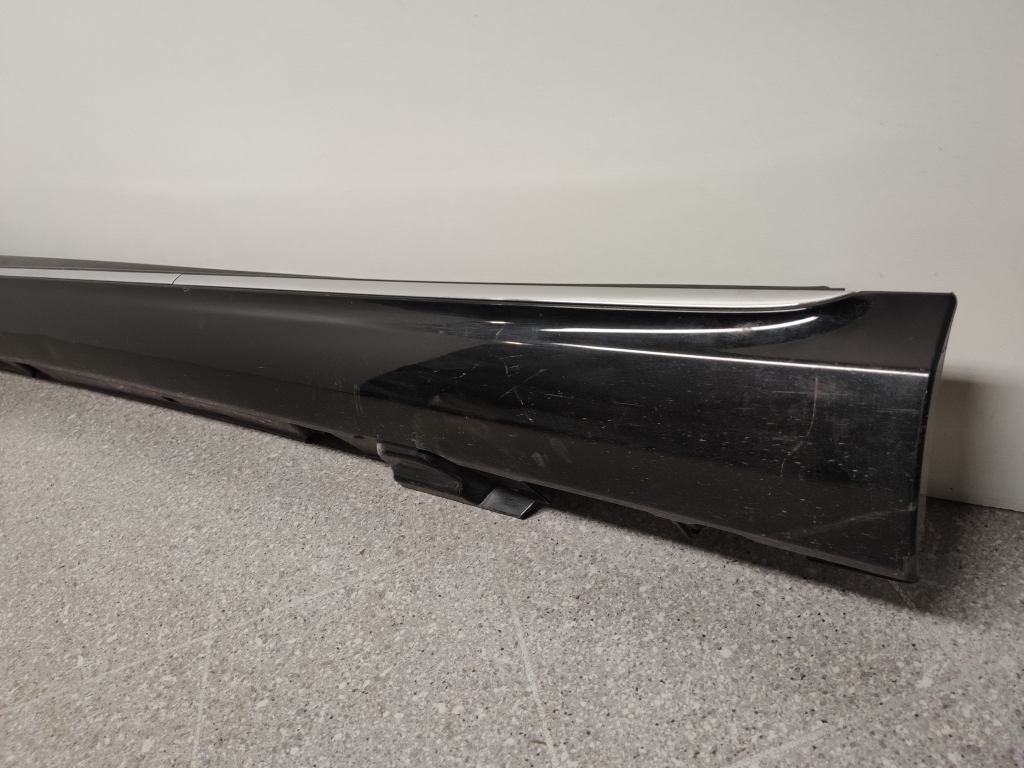 MERCEDES-BENZ C-Class W205/S205/C205 (2014-2023) Left Side Plastic Sideskirt Cover A2056906902 22601315