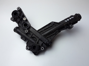 TOYOTA Auris E18 (2012–2018) Ölfilterhalter 94677PS
