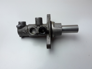   Master cylinder 