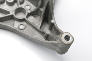 Volkswagen Tiguan (2007–2016) Motorhalter 03L199207