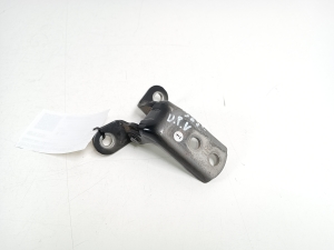TOYOTA Urban Cruiser (2009–2017) Front door top hinge 68710-12151 - 2