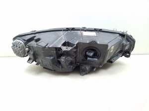 VOLVO V90 (2016–2026) Esituli 32228316 - 6