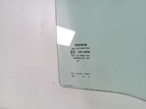 TOYOTA Auris E15 (2006–2012) Rear side door glass 68103-02210 - 3