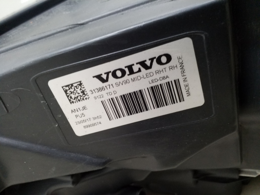 VOLVO V90 2 generation (2016-2024) Phare avant droit 31386171 25016647