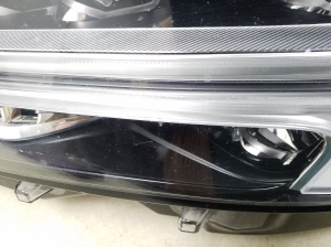 VOLVO V90 (2016–2026) Scheinwerfer vorne 32228676 - 3