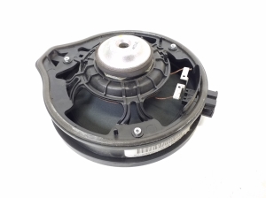 Mercedes Benz GLA-Class 156 (2013–2019) Speaker A2468200100 - 3
