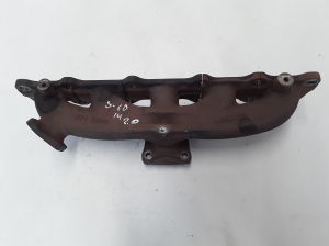  Exhaust manifold 