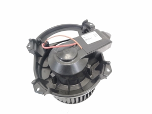 Mercedes Benz GLA-Class 156 (2013–2019) Heater blower motor A2469064300 - 3